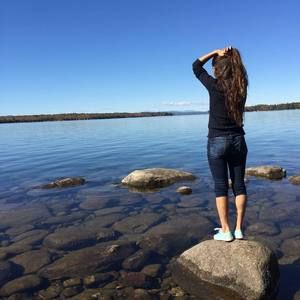 Meet your Posher, Kayla